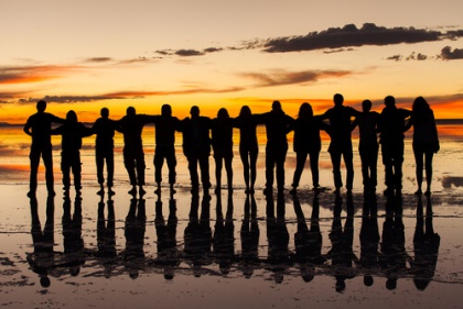 Gruppsilhuett av empatiska människor