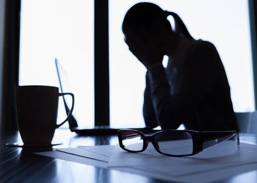 Tänker på det som skadar oss