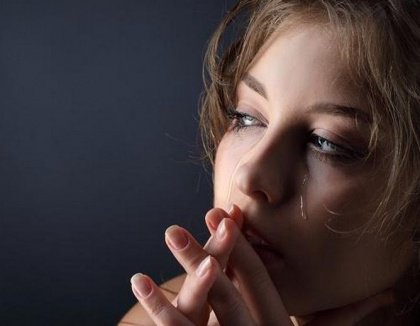 Gråtande kvinna