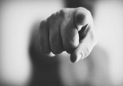 Pekande kroppsspråk