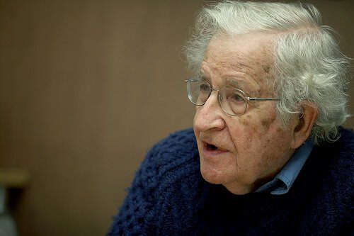 12 citat från lingvisten Noam Chomsky