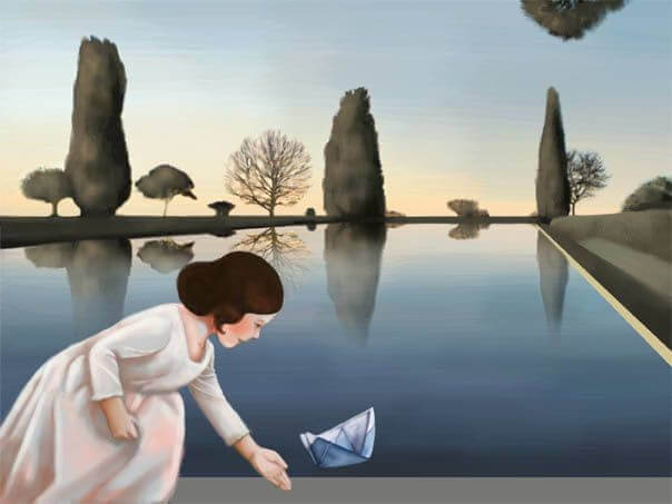 Kvinna med pappersbåt som tänker på sitt förflutna