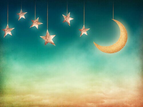 Hängande måne och stjärnor