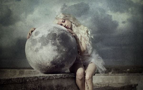 Kvinna med planet