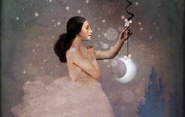Kvinna som håller måne