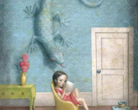 Ödla på väggen som attackerar flicka