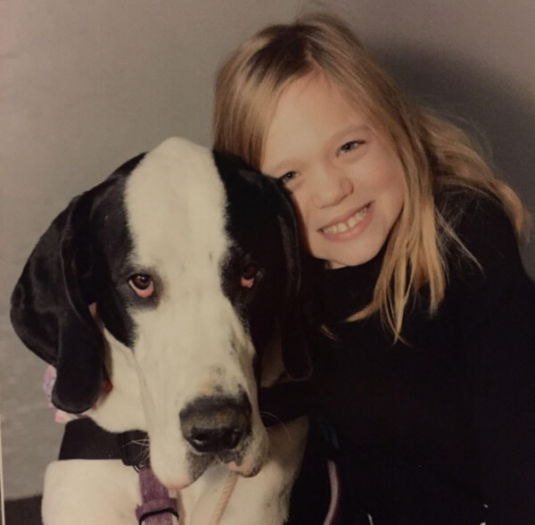Bella och George - en hund hon kan luta sig mot
