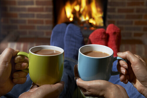Hygge kan vara kaffe vid öppen spis