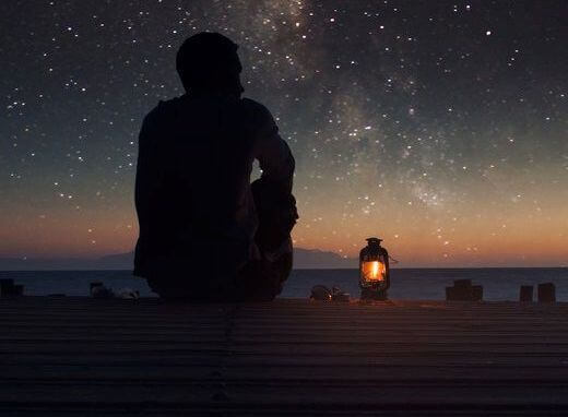 Man under stjärnhimmel