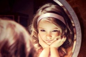 Små vuxna: barn vet saker som vuxna ignorerar