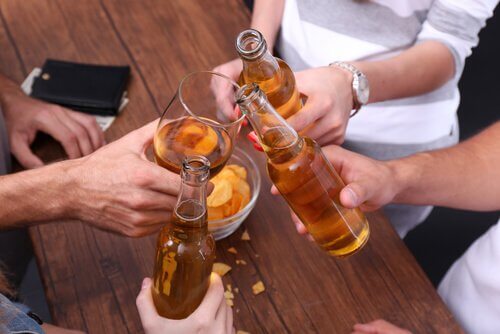 Den tunna linjen mellan alkoholism och en vana