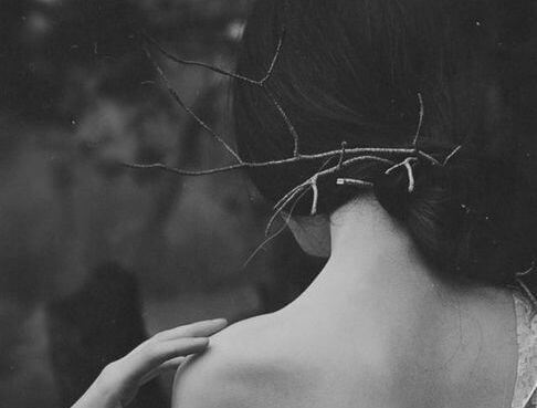 Kvinna som älskar sig själv