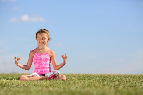 Hur man kan lära barn att meditera