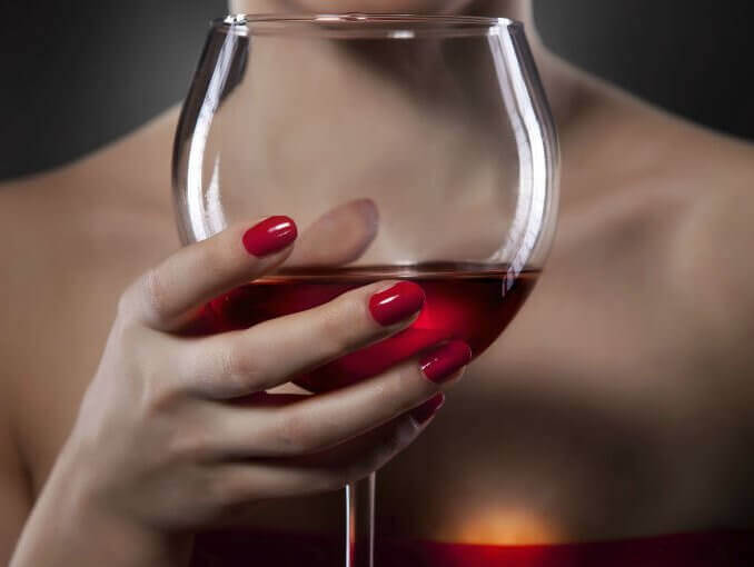 Glas med rött vin