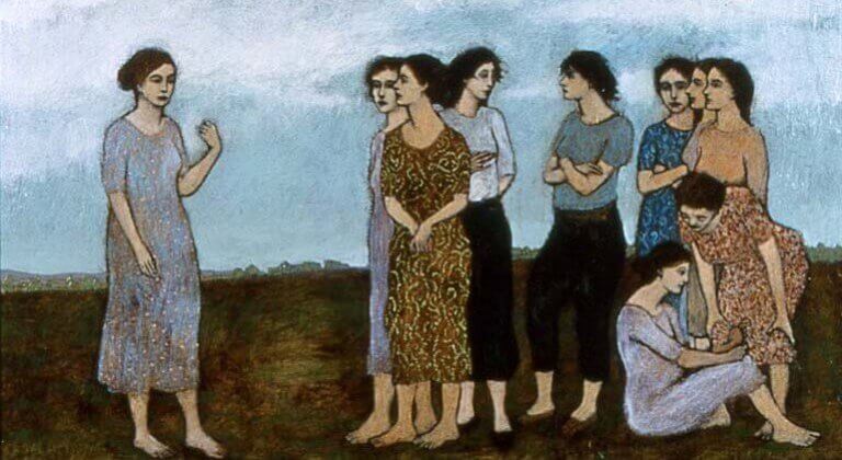 Barfota kvinnor på fält