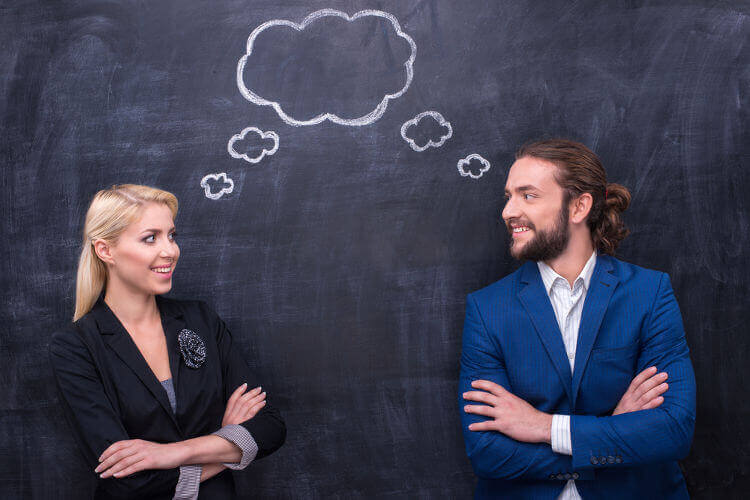 Par vid griffeltavla som illustrerar vår inre värld