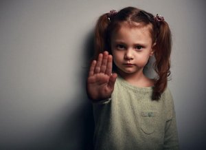 Kärlek är en mycket bättre lärare än våld