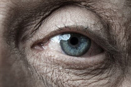 Äldre persons öga