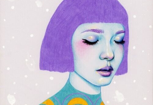 Kvinna med lila hår