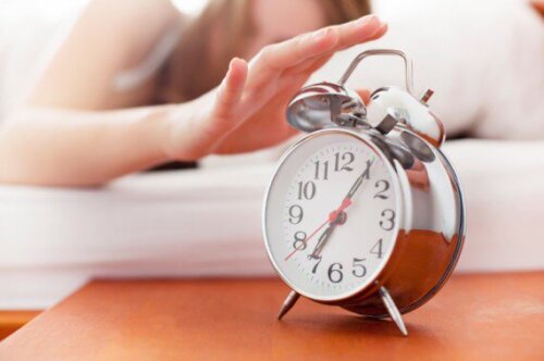 5 psykologiska strategier för att vakna på morgonen