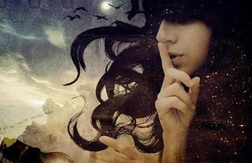 Kvinna som ber om tystnad