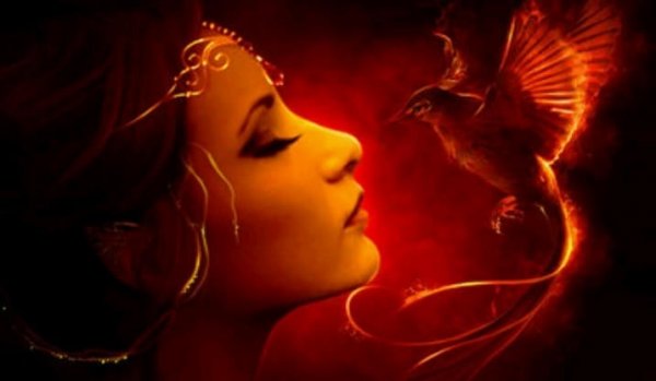 Kvinna med Fenix som visar vår fantastiska motståndskraft