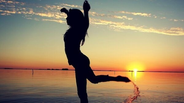 Dans i solnedgången