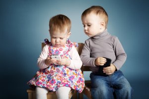 3 bra anledningar till att inte ge barnen en telefon