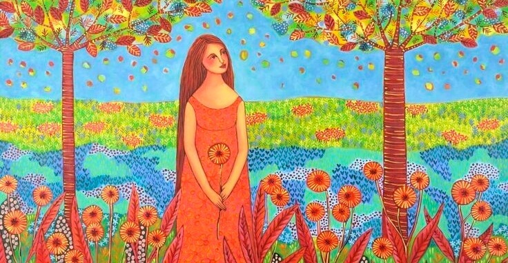 Kvinna mellan träd som är tacksam för sina brister