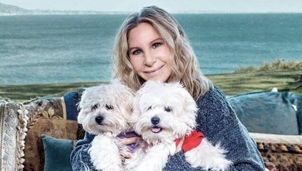 Barbara Streisand med hund