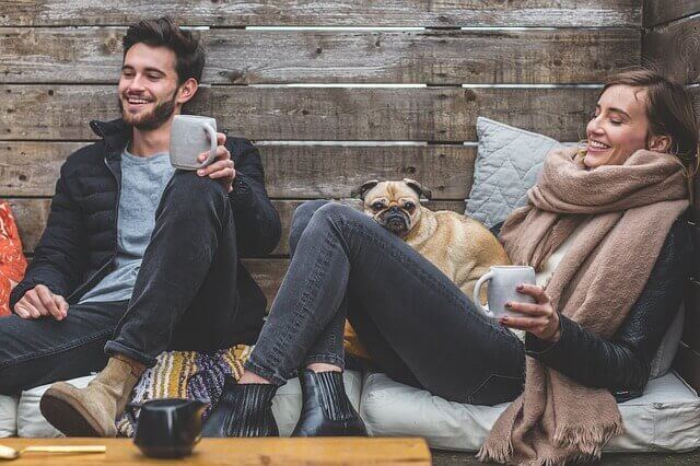 I weekend-relationer är det viktigt att visa vad man kan ge den andra parten