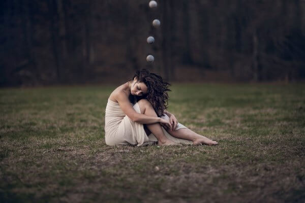 Bubblor över kvinna