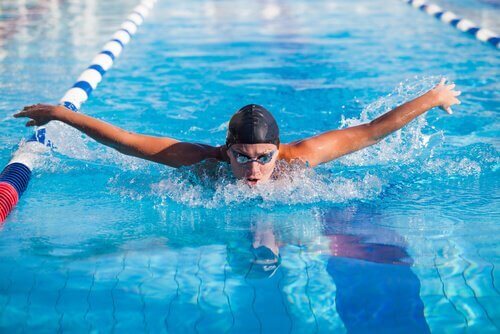 Fem psykologiska fördelar med att simma