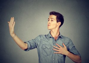 Åtta sätt att hantera "de som vet allt"