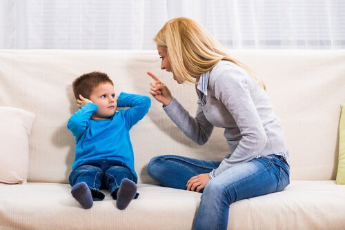 2 konsekvenser av att skrika på barn
