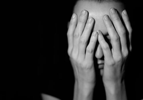 Varför det är svårt att fly från relationer med övergrepp