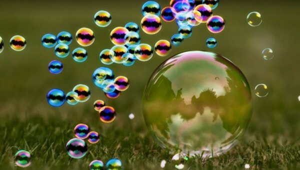 Ögonblick är som såpbubblor