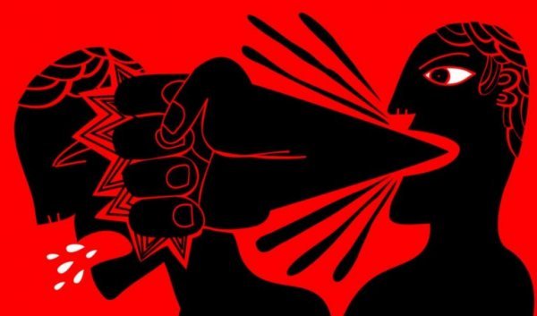 En person som skriker på en annan.