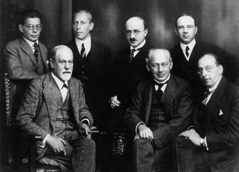Efter Freud: psykoanalysskolor och författare