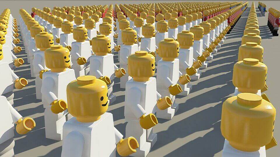 Legogubbar som symboliserar socialpsykologi