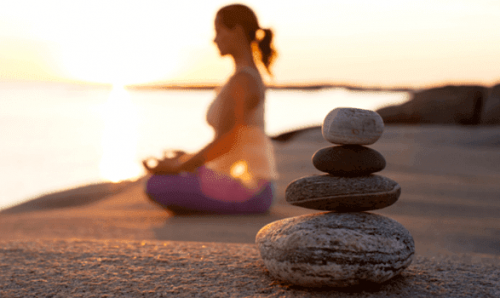 Att meditera hjälper oss att vara lyckliga