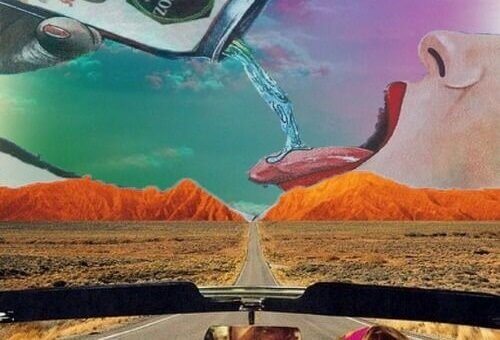 Kvinna dricker ur burk