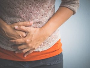 Relationen mellan magsmärtor och mental hälsa