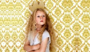 Tillåtande föräldrar skapar små narcissister