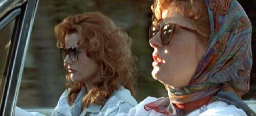Thelma och Louise i bilen