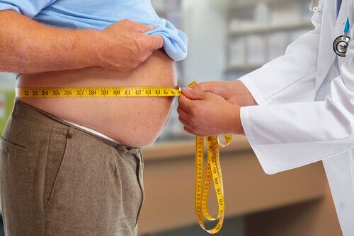 Läkare som mäter övervik