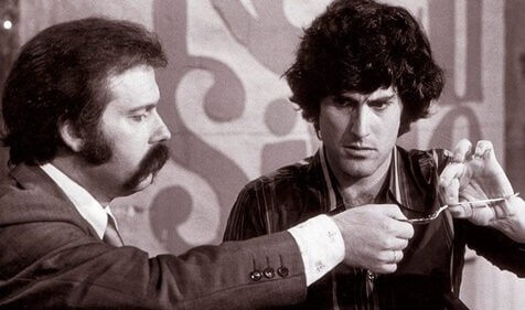 Uri Geller under en tv-show.