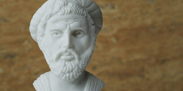 Skulptur av pythagoras.
