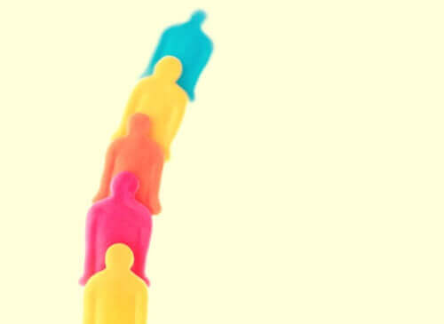 Figurer som symboliserar en hierarki.