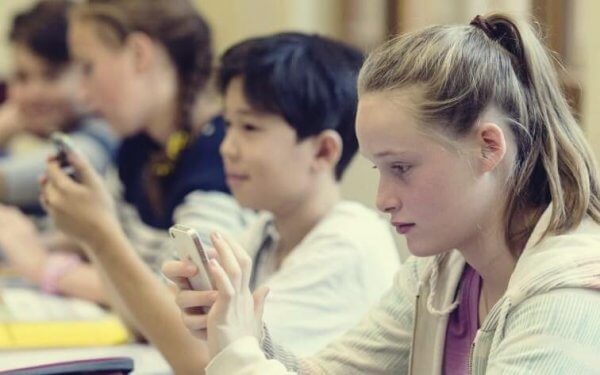 smartphonegenerationen i klassrum